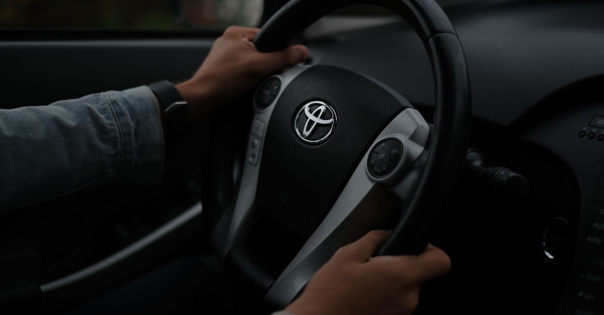 Toyota car key fob — Local Locksmith Heroes