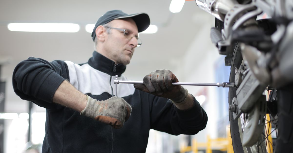 locksmith service technician — Local Locksmith Heroes