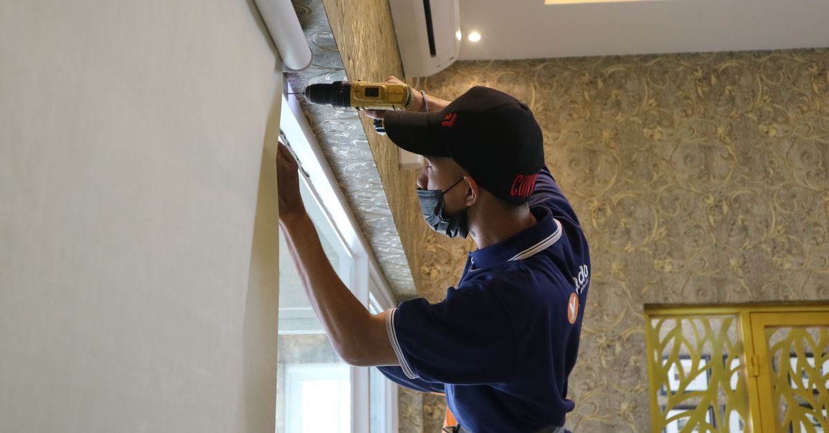 locksmith service technician — Local Locksmith Heroes